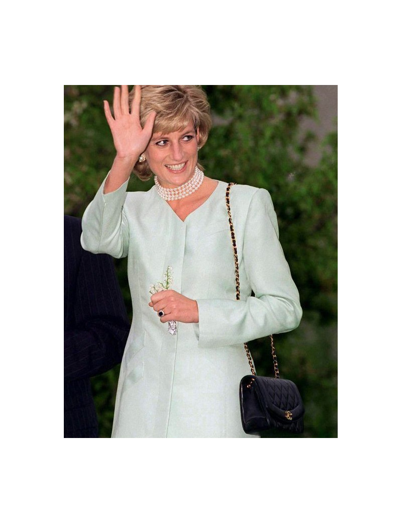 Sac Diana CHANEL 25 cm vintage