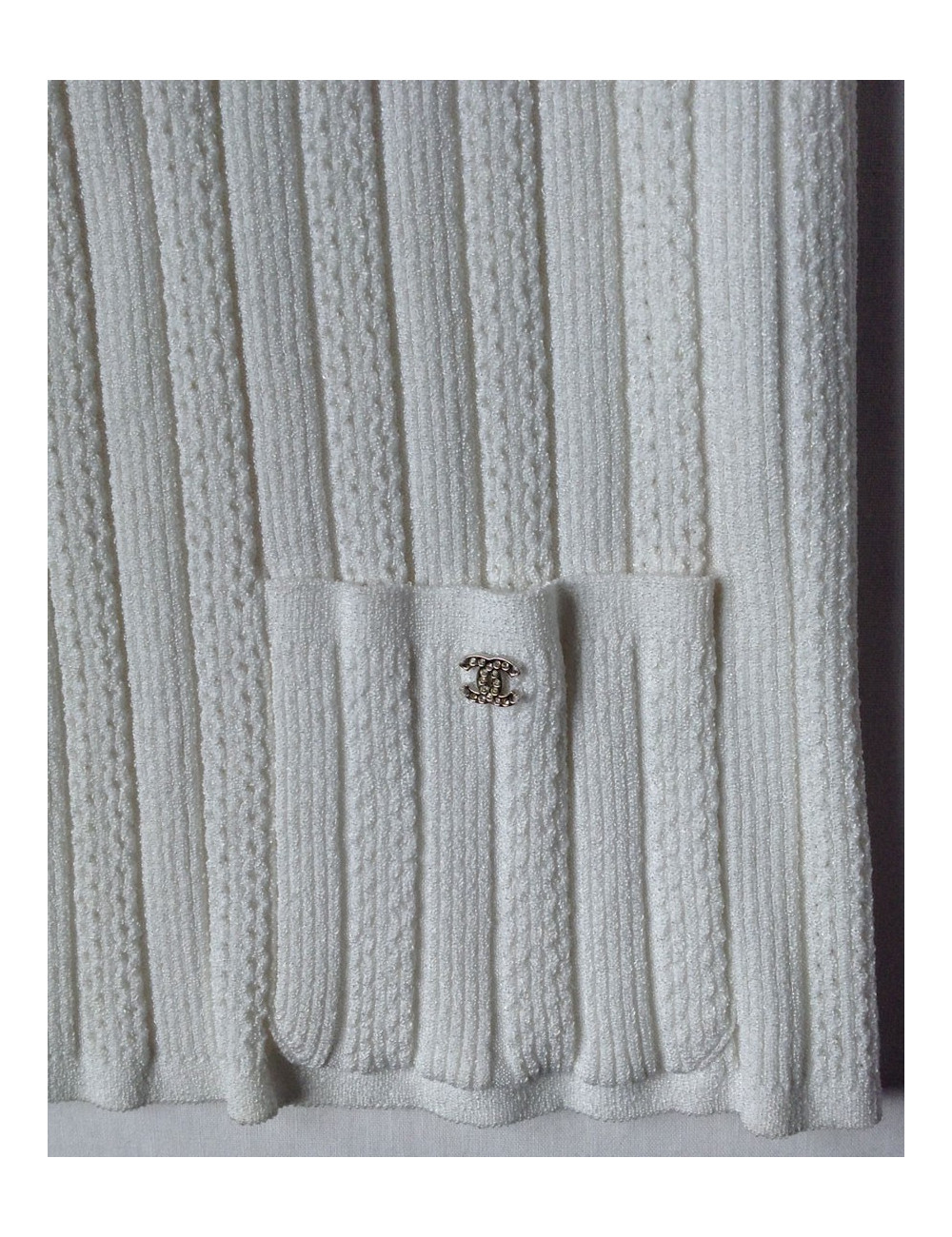 gilet CHANEL écru et nœuds  t42