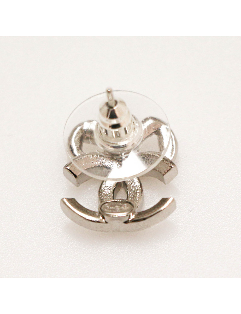 Clous noeud CHANEL CC