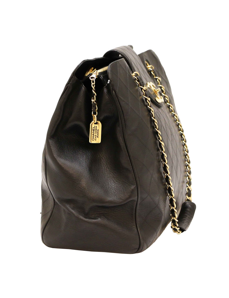 Maxi sac de weekend CHANEL matelassé noir Vintage