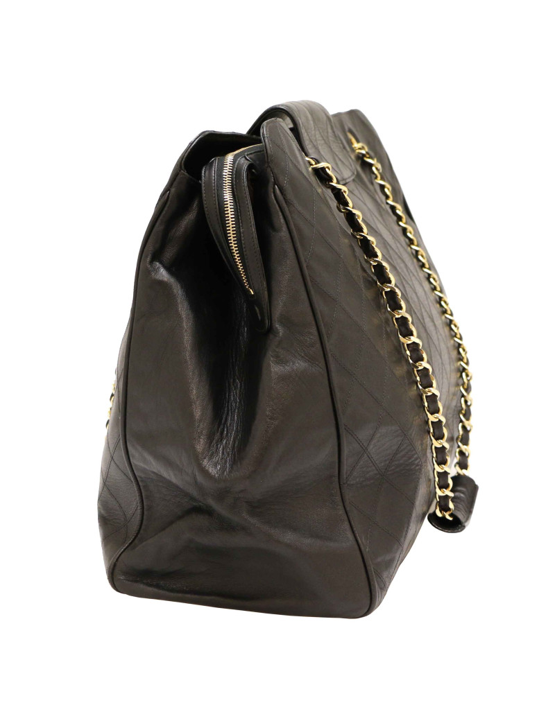 Maxi sac de weekend CHANEL matelassé noir Vintage