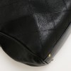 Maxi sac de weekend CHANEL matelassé noir Vintage