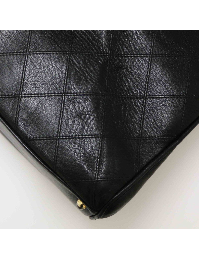 Maxi sac de weekend CHANEL matelassé noir Vintage