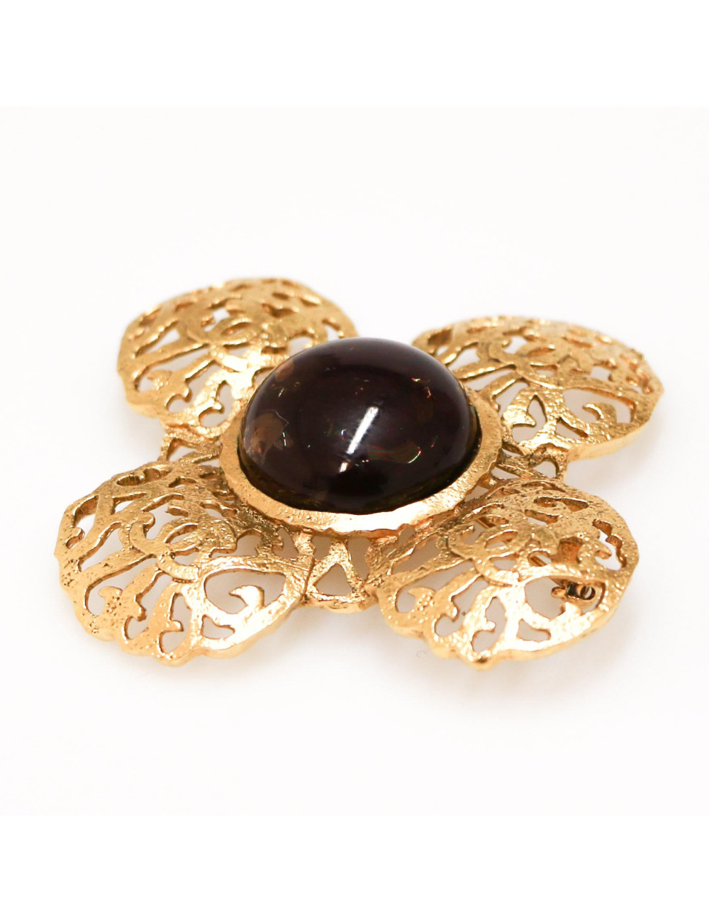 Broche vintage CHANEL pâte de verre