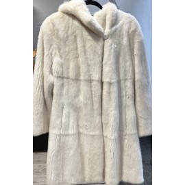Manteau REBECCA en vison blanc et capuche