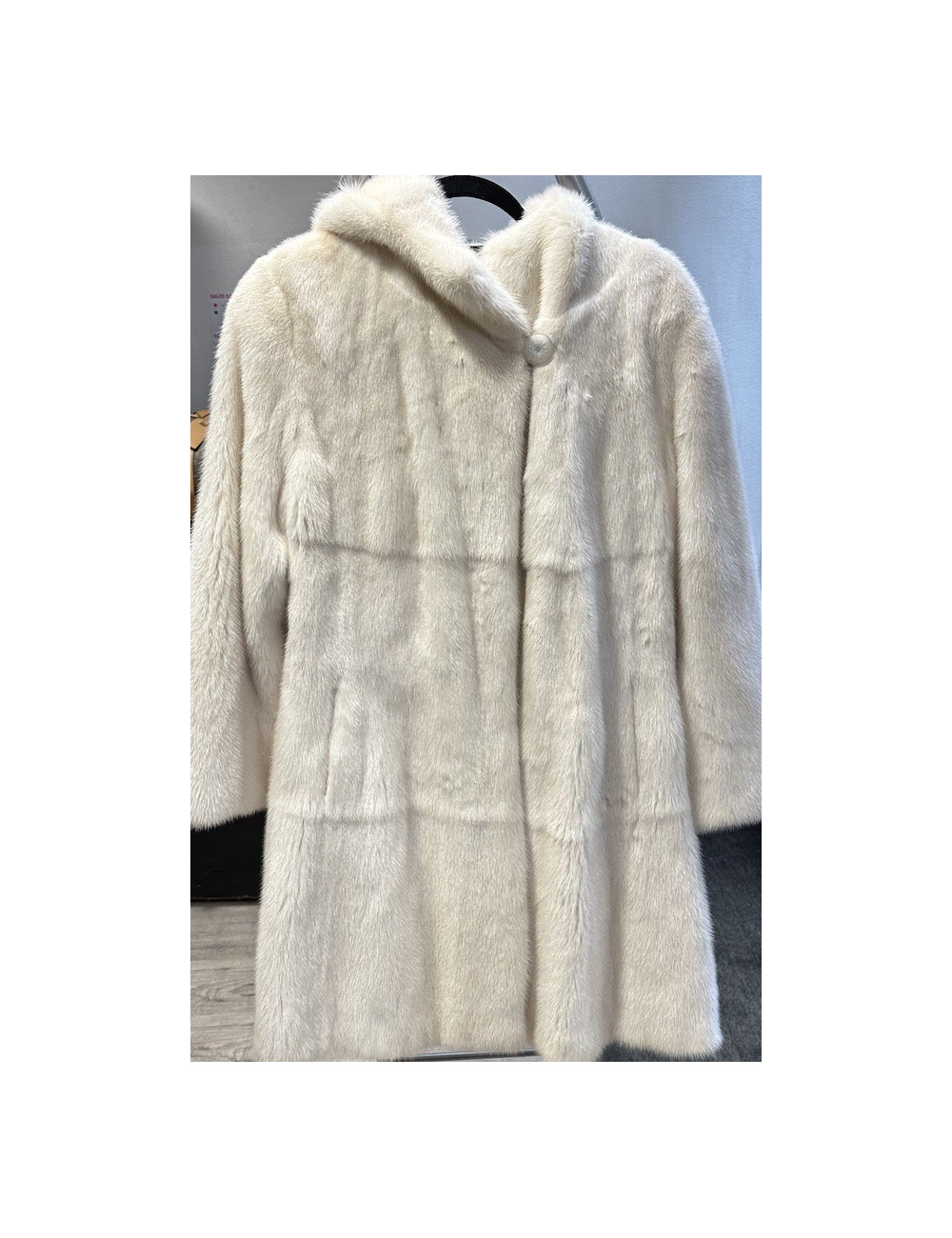 Manteau REBECCA en vison blanc et capuche