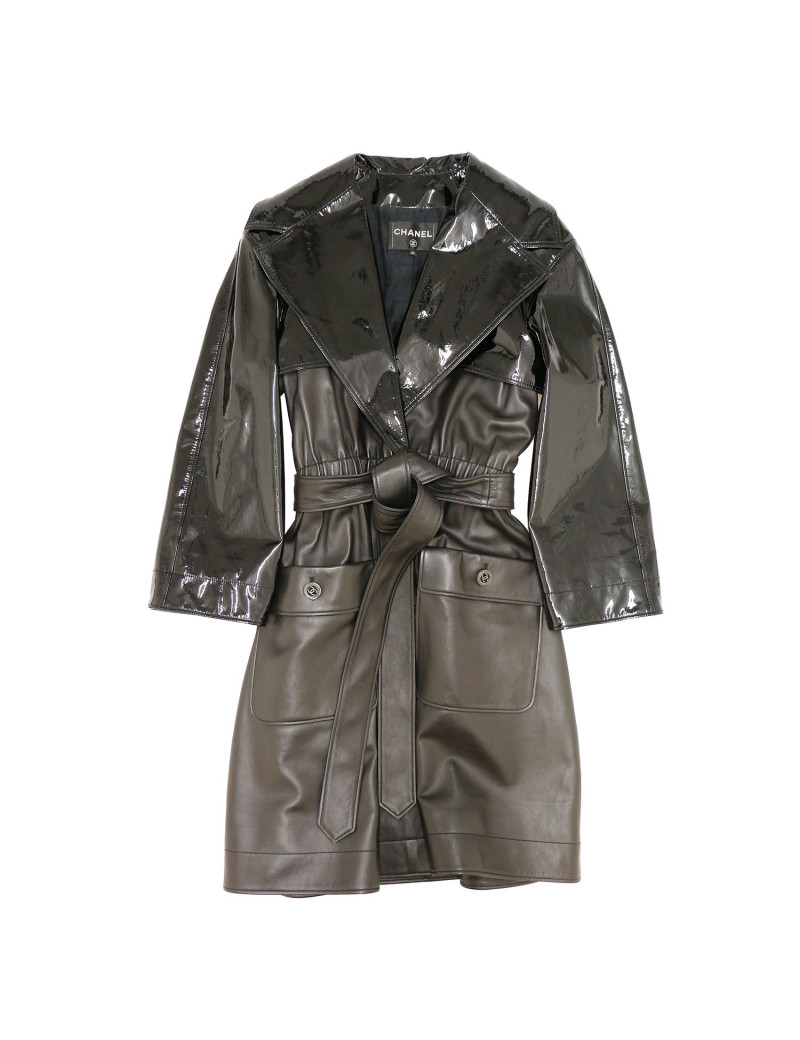 Trench T 42 CHANEL cuir verni et cuir noir
