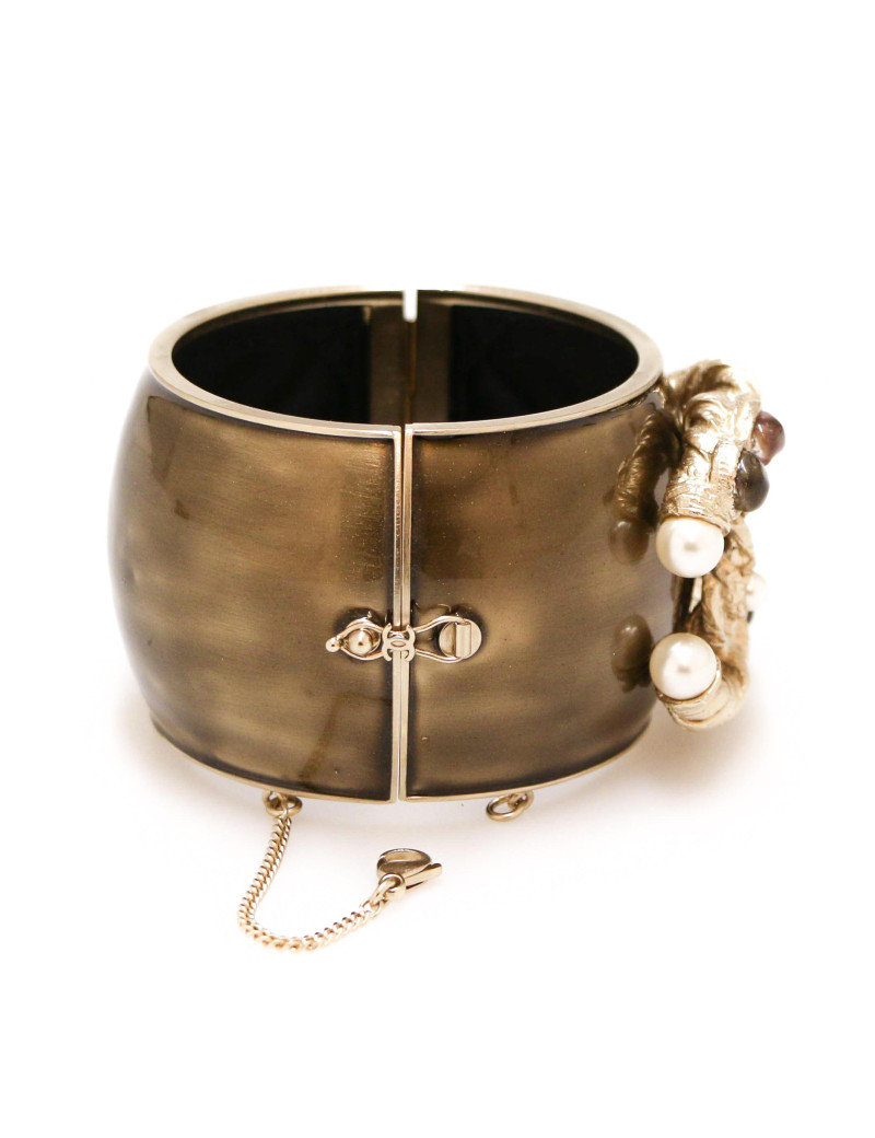 Manchette CHANEL CC doré