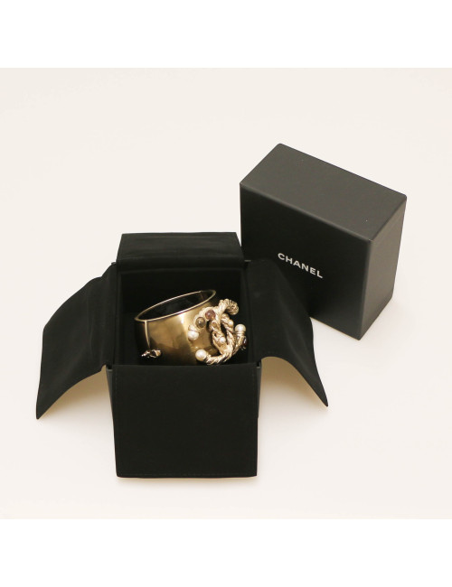 Manchette CHANEL CC doré