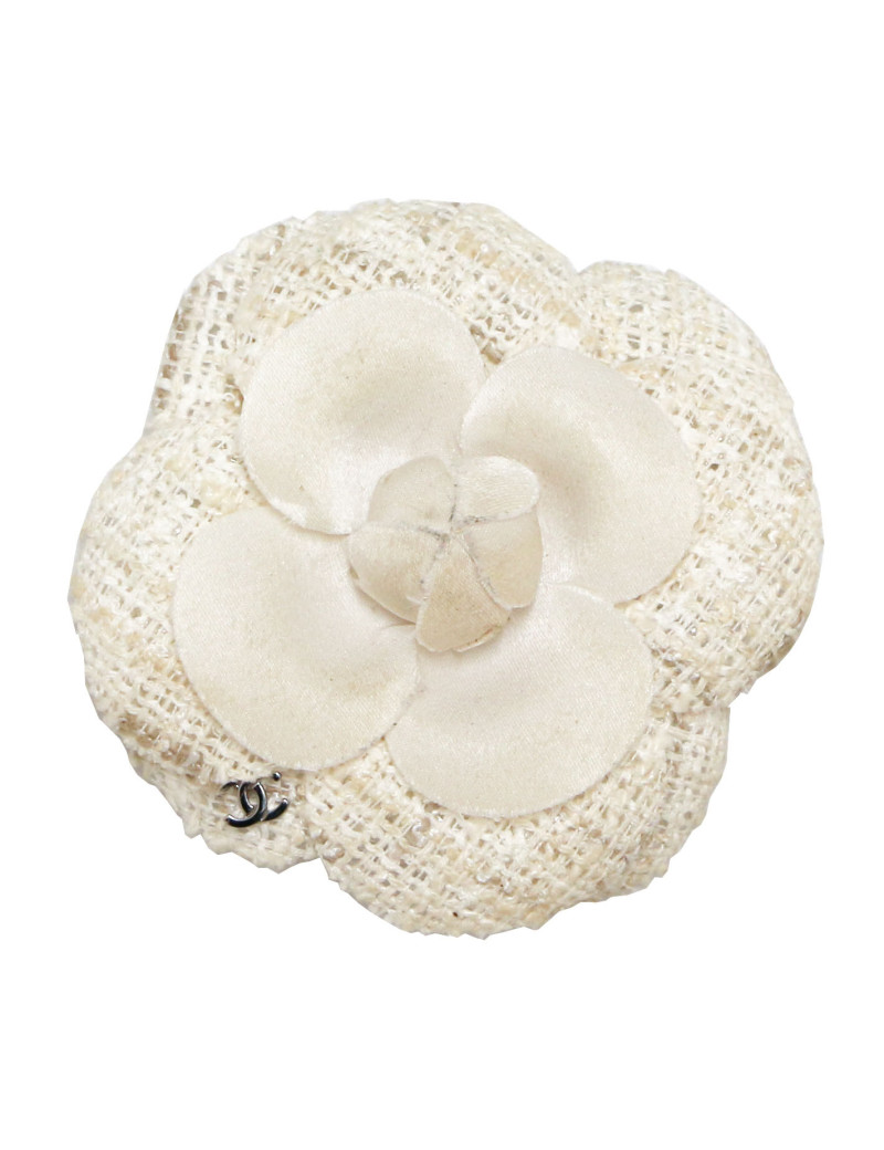 Broche camélia CHANEL beige