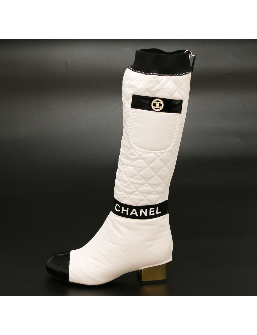 CHANEL boots with removable white gaiters size 37FR