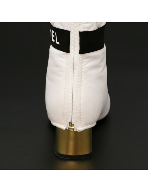 CHANEL boots with removable white gaiters size 37FR