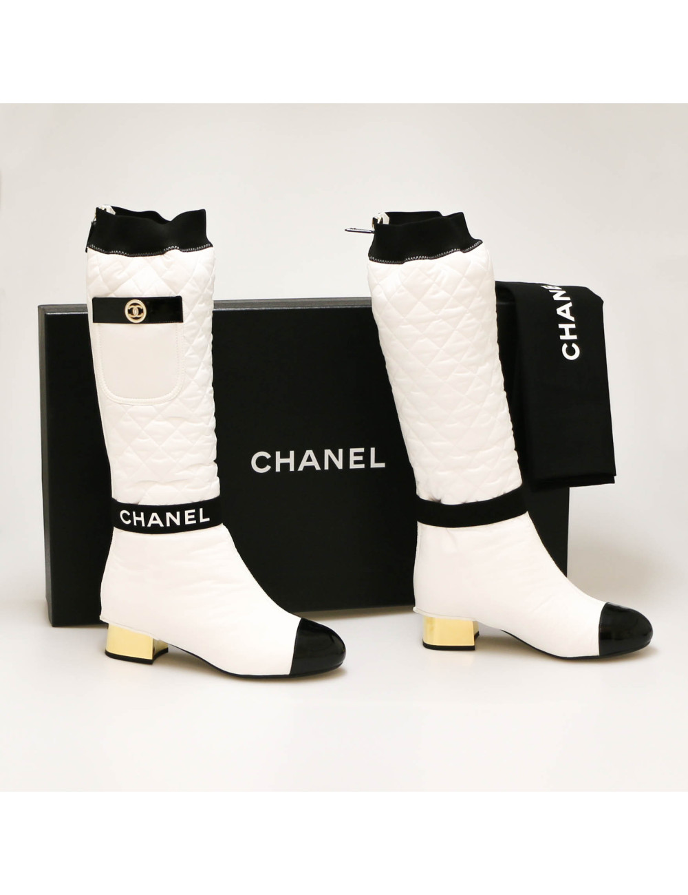 Bottes CHANEL T37  Collector guetres amovibles blanches