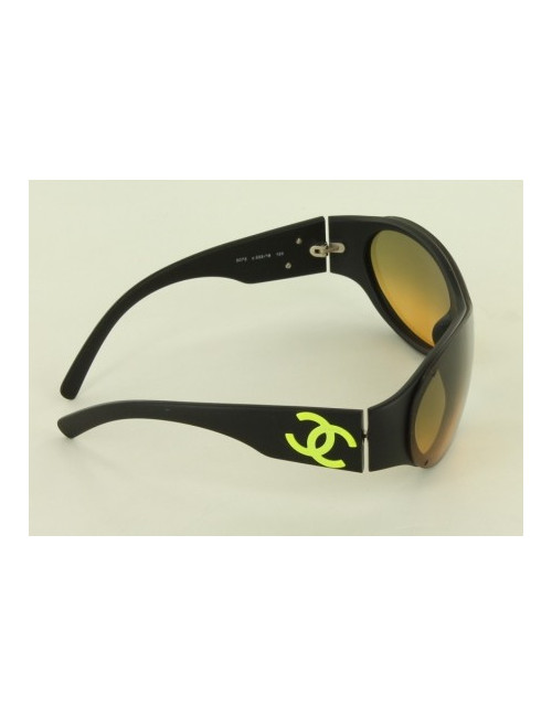 Lunettes de soleil CHANEL  "cc" vert fluo