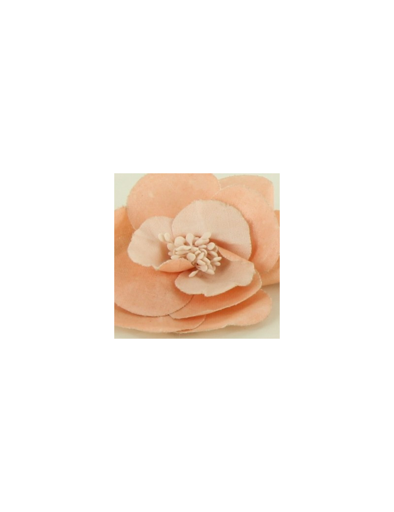 petite broche CHANEL corail clair