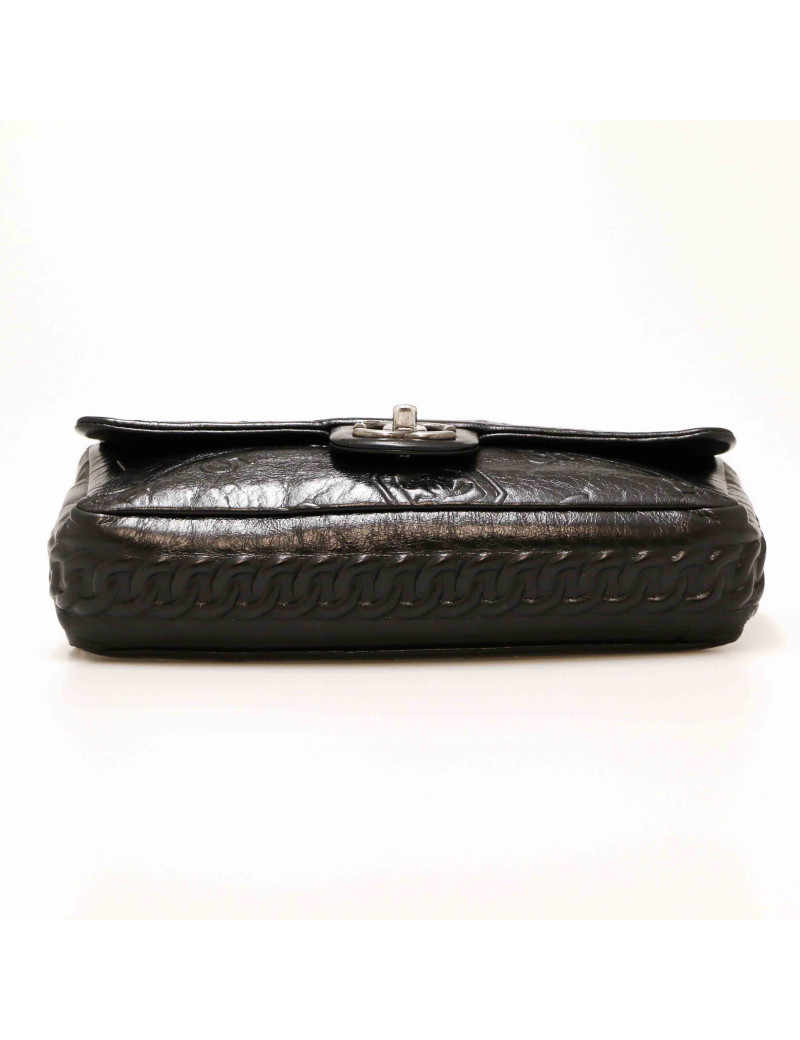 Sac CHANEL cuir embossé noir