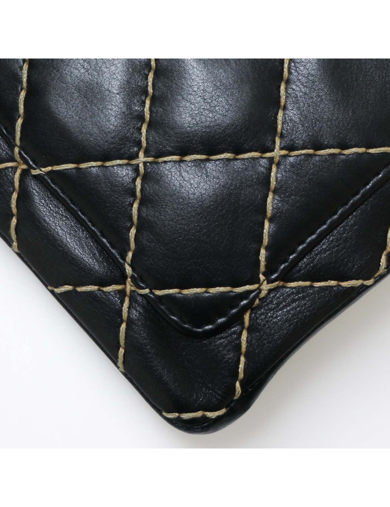 Sac CHANEL noir coutures beige