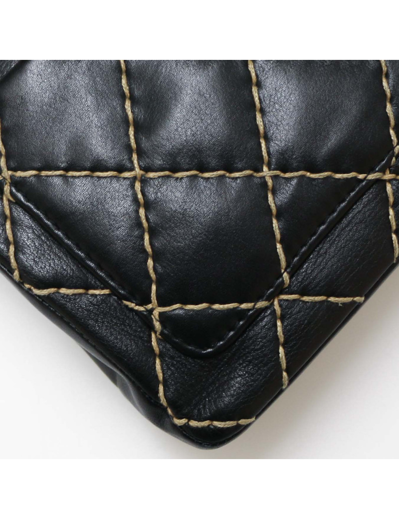 Sac CHANEL noir coutures beige
