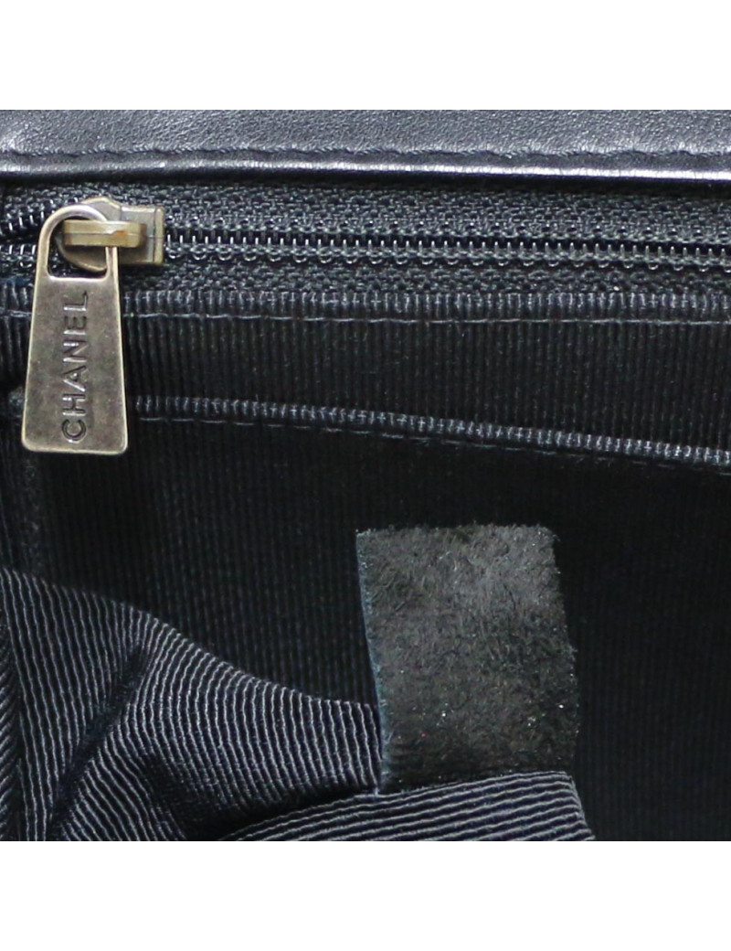 Sac CHANEL noir coutures beige