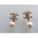 Nail ears CC CHANEL pearls and Pearly Pearl