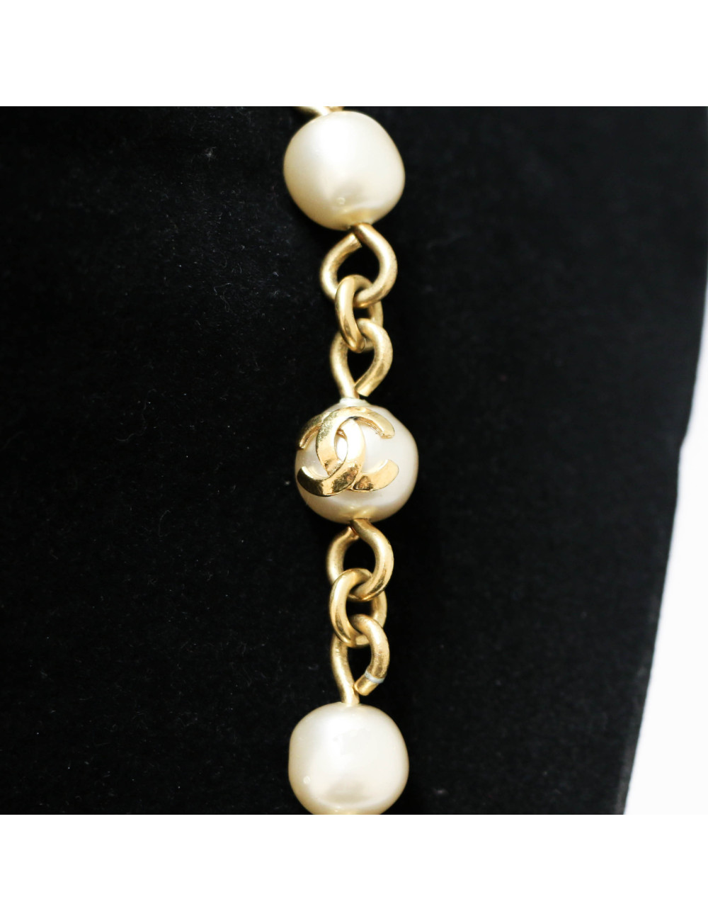 Sautoir CHANEL Vintage perles nacrées 