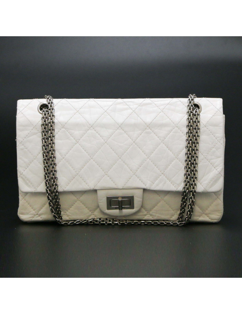 CHANEL white crumpled leather Jumbo bag