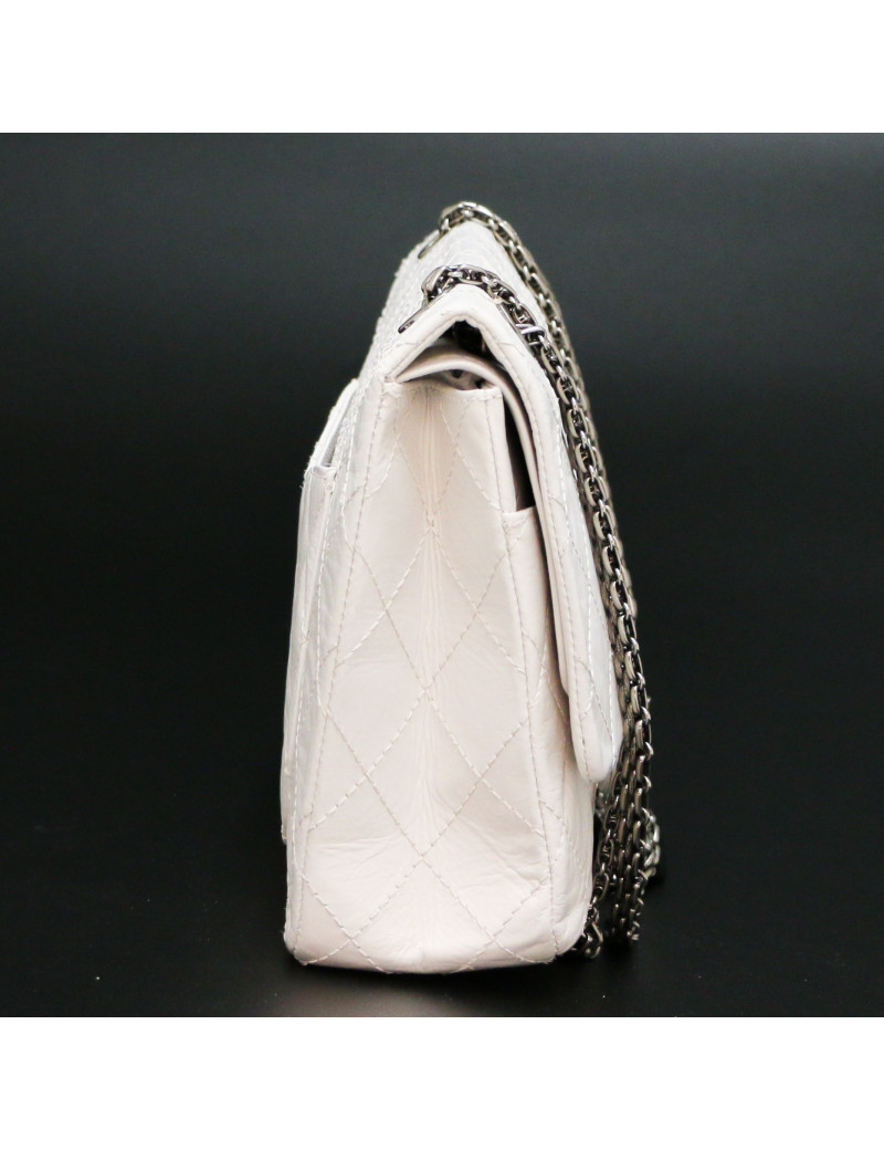 CHANEL white crumpled leather Jumbo bag