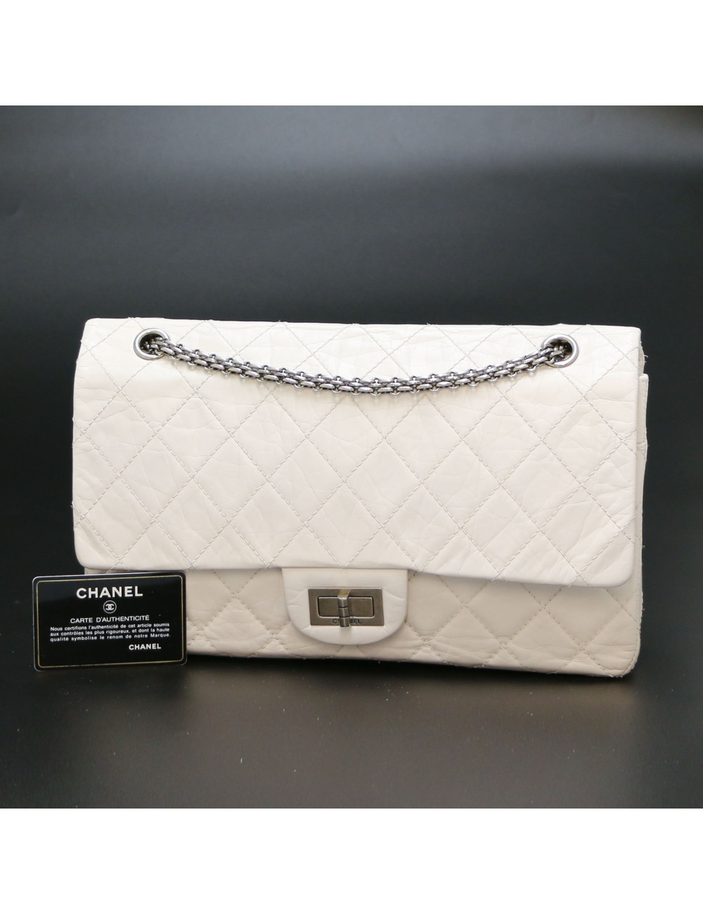 CHANEL white crumpled leather Jumbo bag