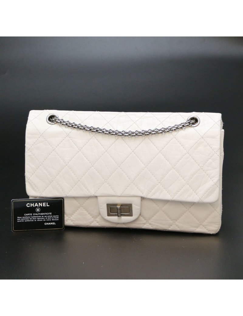 CHANEL white crumpled leather Jumbo bag