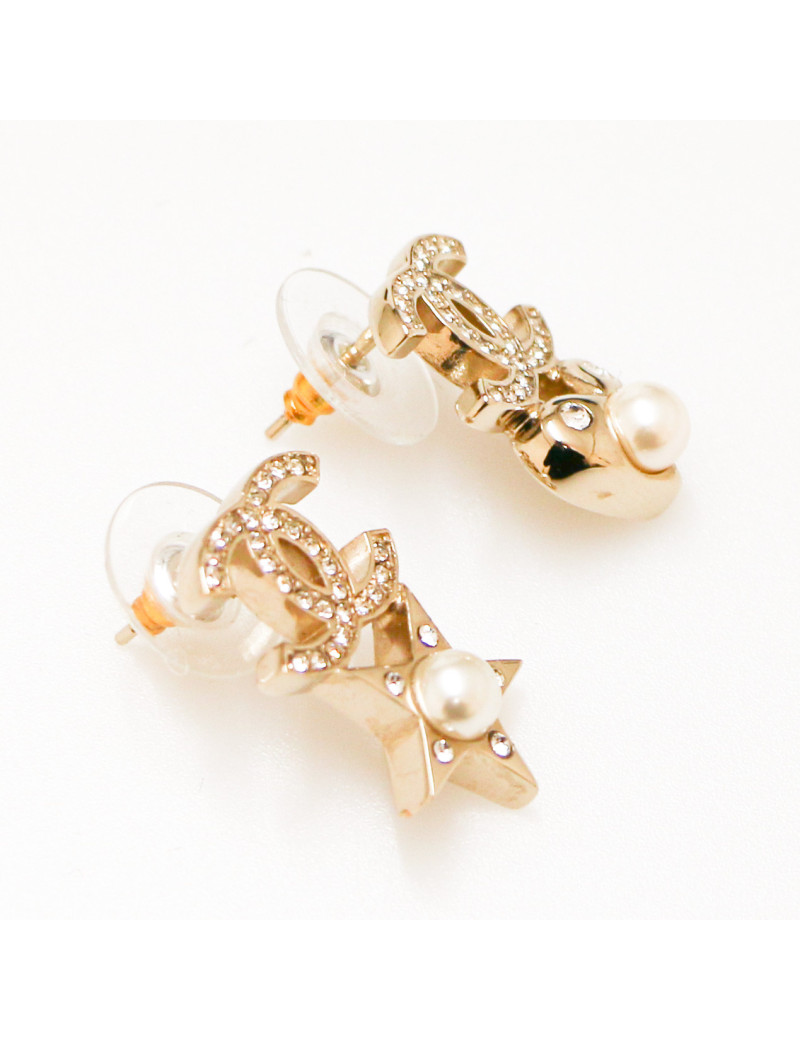 Boucles d'oreille CHANEL