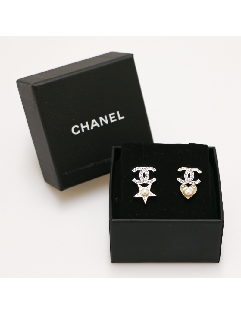 Boucles d'oreille CHANEL