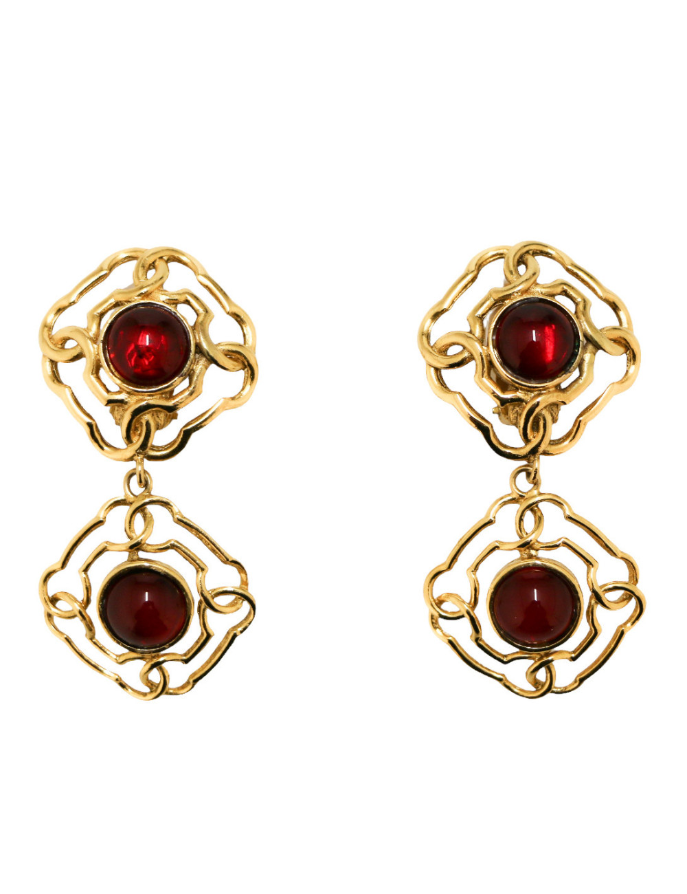 Clips CHANEL dorés et pâte de verre rubis