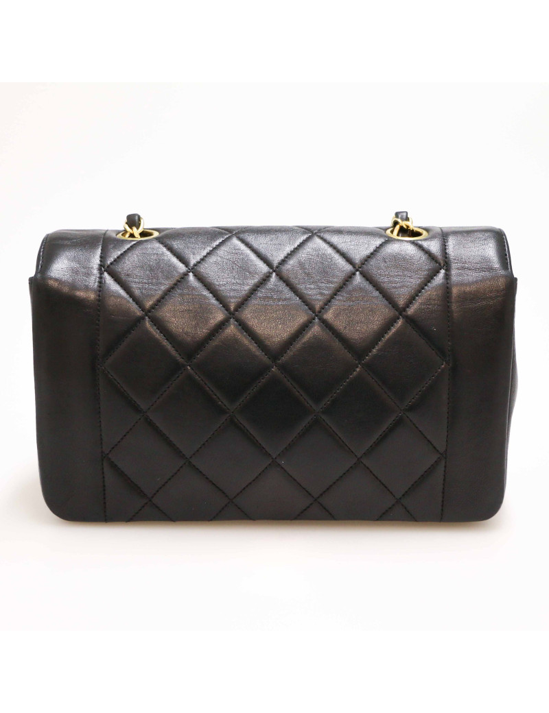 Petit CHANEL Diana vintage