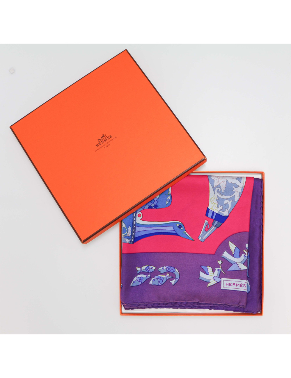 Carré HERMES soie 100%