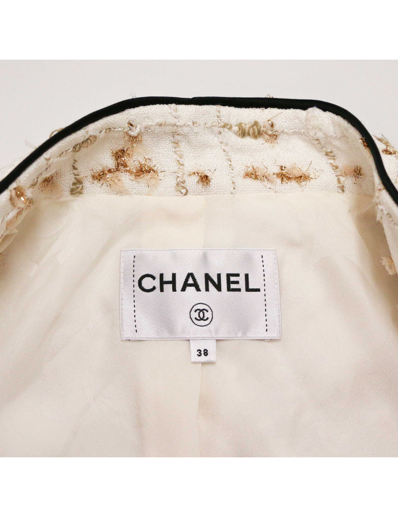Veste CHANEL blanc et doré gansé de noir