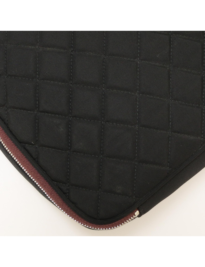 Pochette CHANEL toile matelassée noire