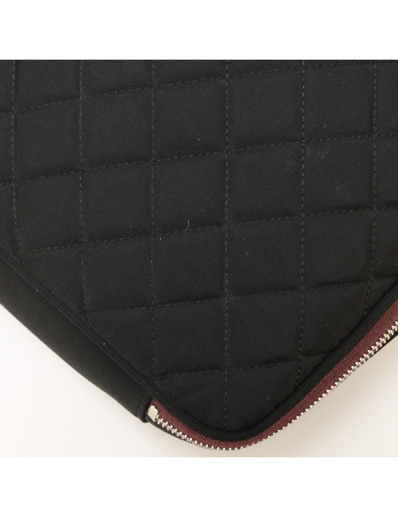Pochette CHANEL toile matelassée noire