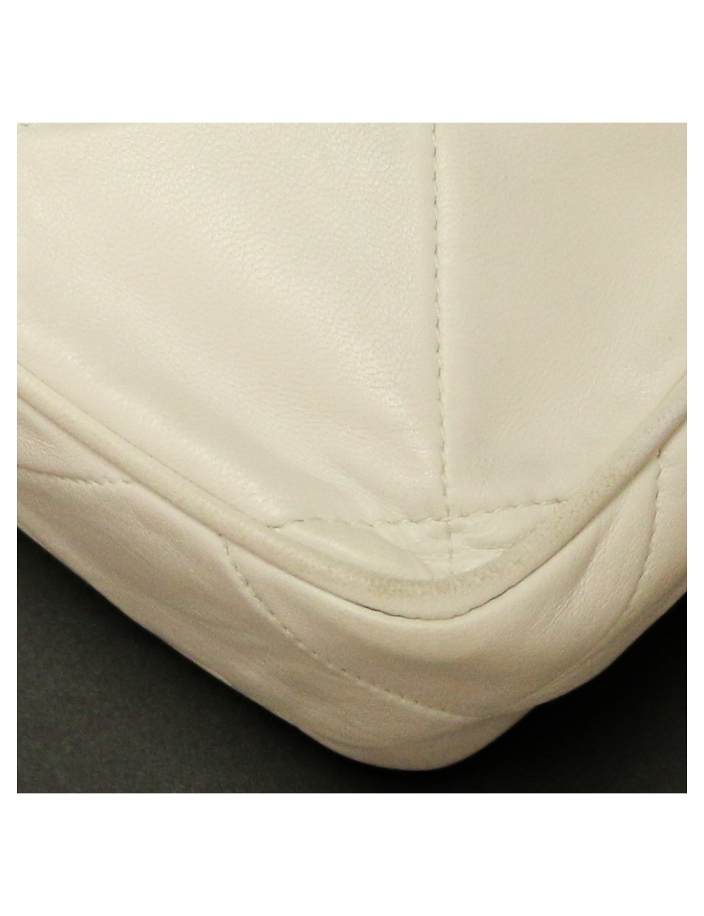 Camera blanc CHANEL vintage