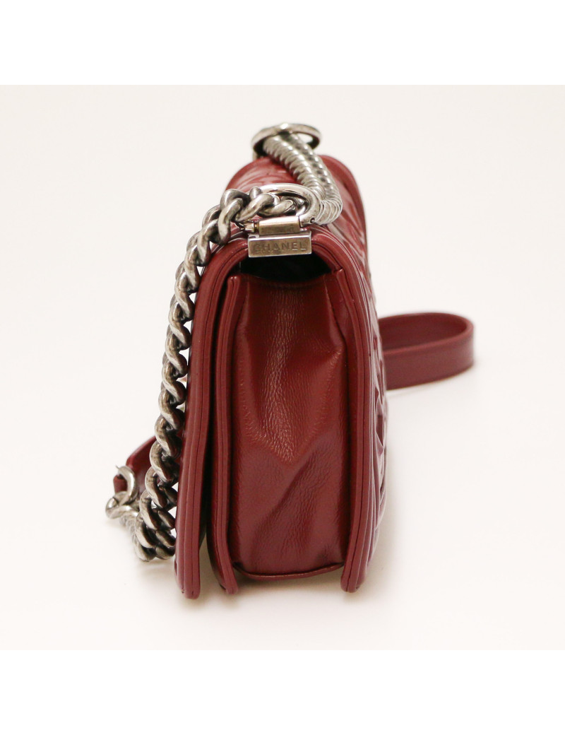 Sac Boy CHANEL embossé bordeaux