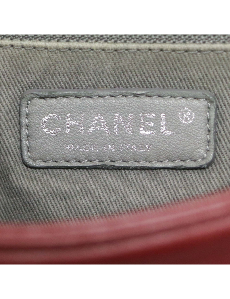 Sac Boy CHANEL embossé bordeaux