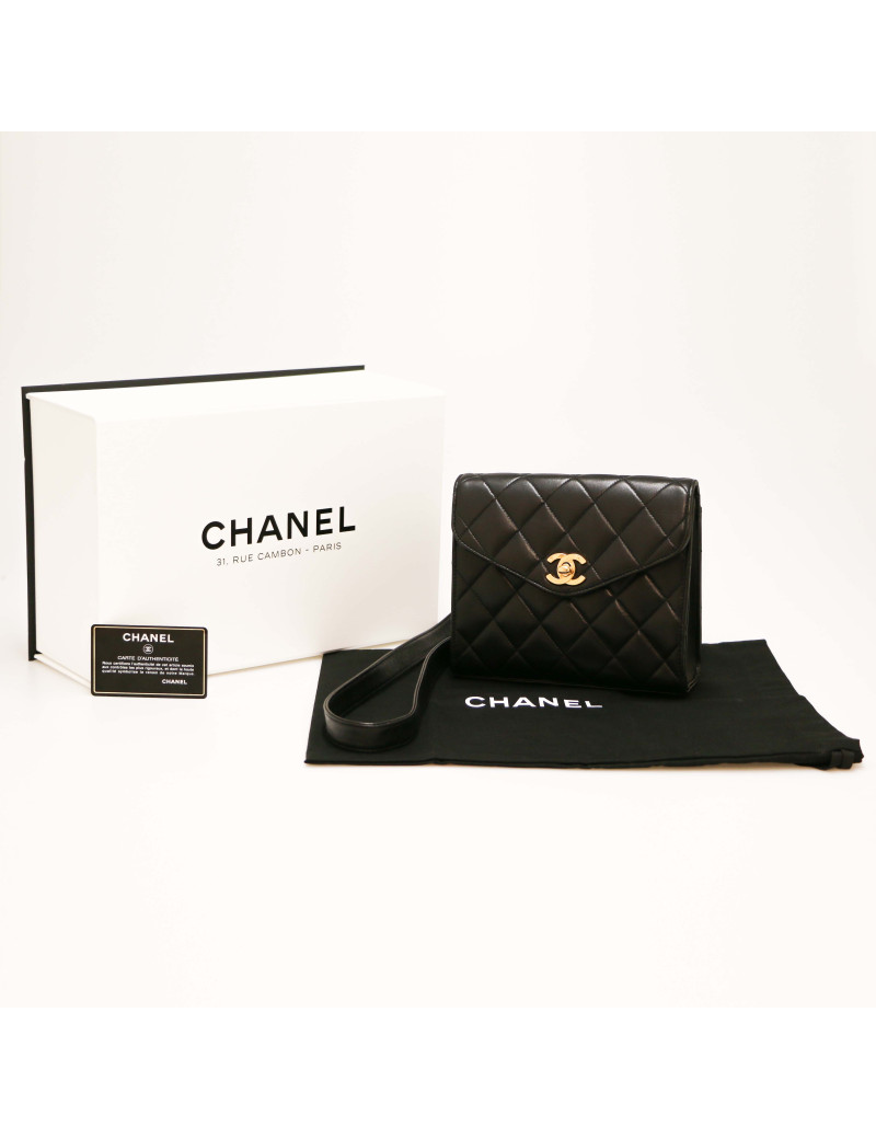 Sac CHANEL matelassé noir 