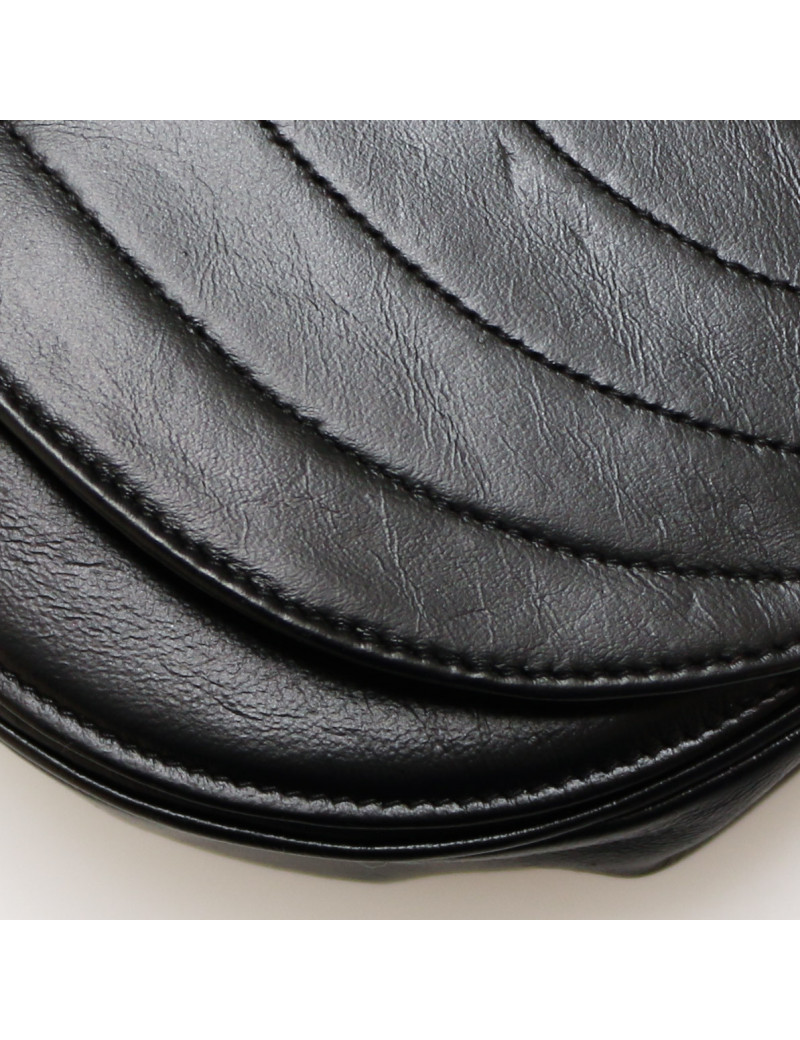 Petit sac noir CHANEL vintage