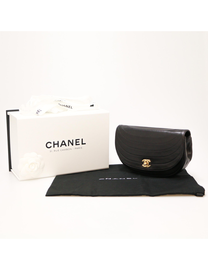 Petit sac noir CHANEL vintage