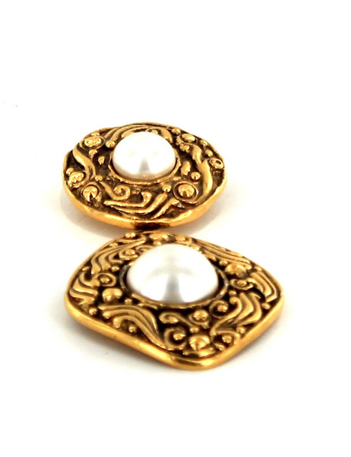 PIN CHANEL metal gold fine gold and pearls