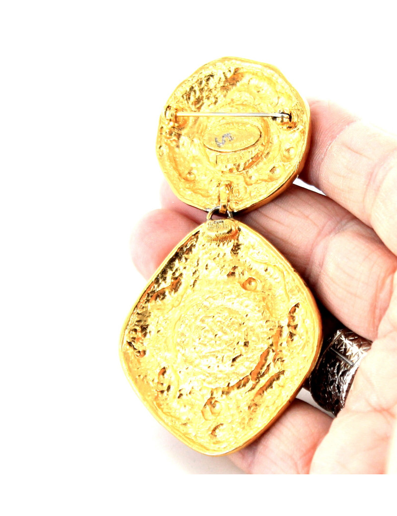 Broche CHANEL métal doré à l'or fin et perles