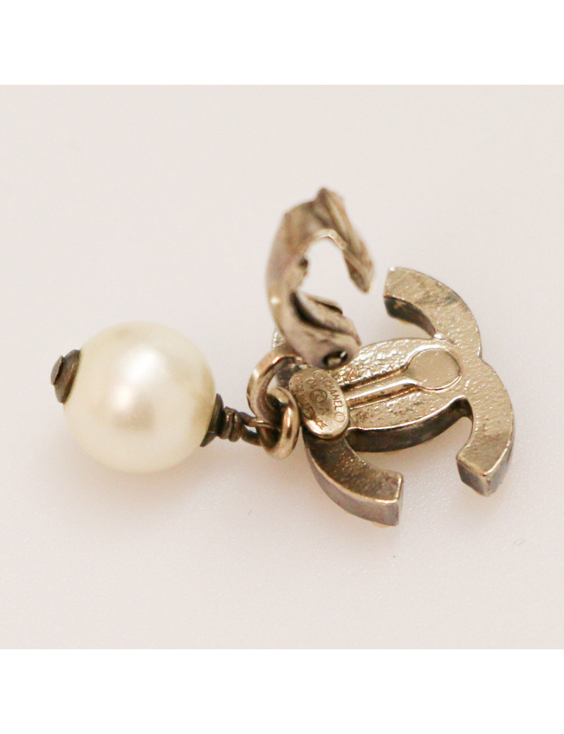 Clips CHANEL perles pendantes