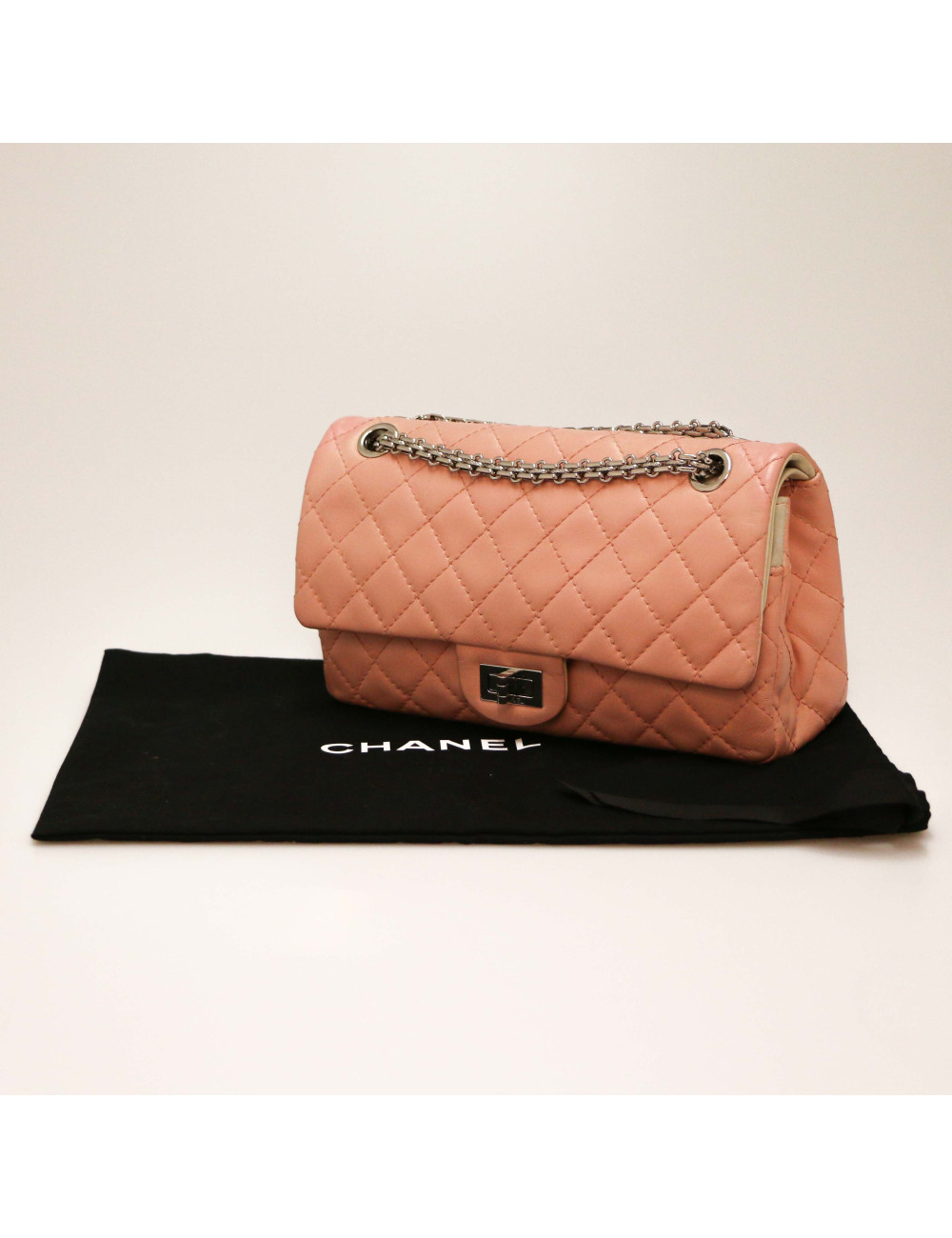 Chanel pink 2.55 bag