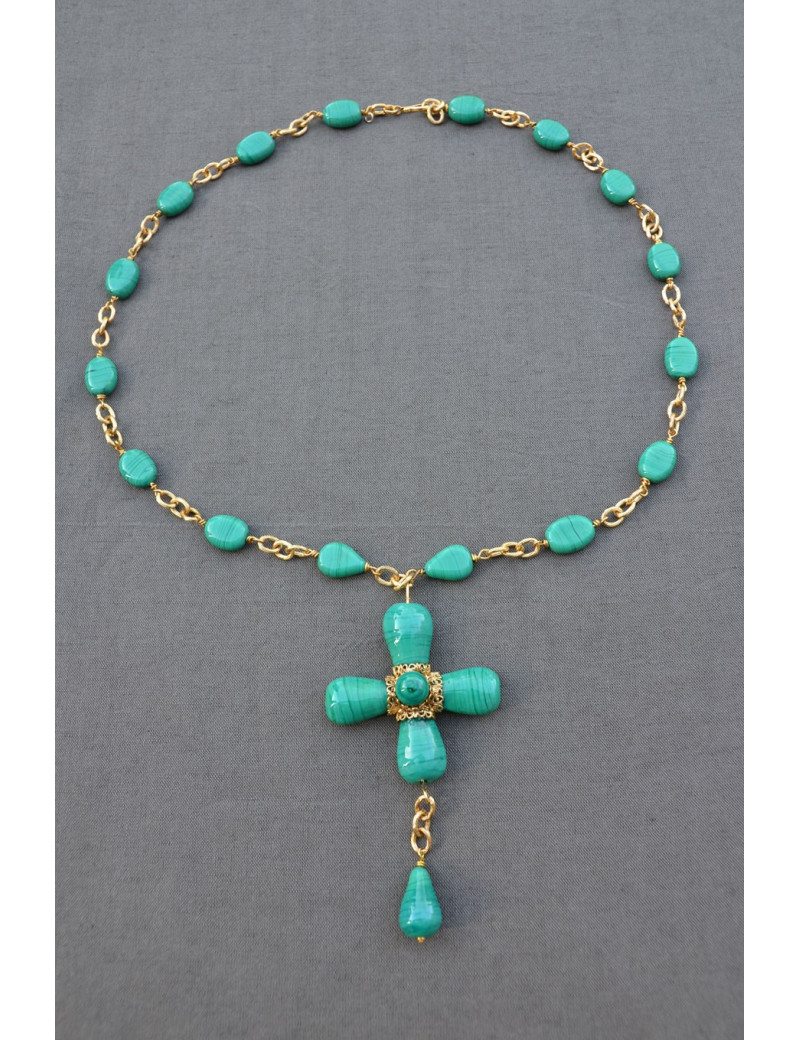 Collier Croix MARGUERITE DE VALOIS pâte de verre vert jade