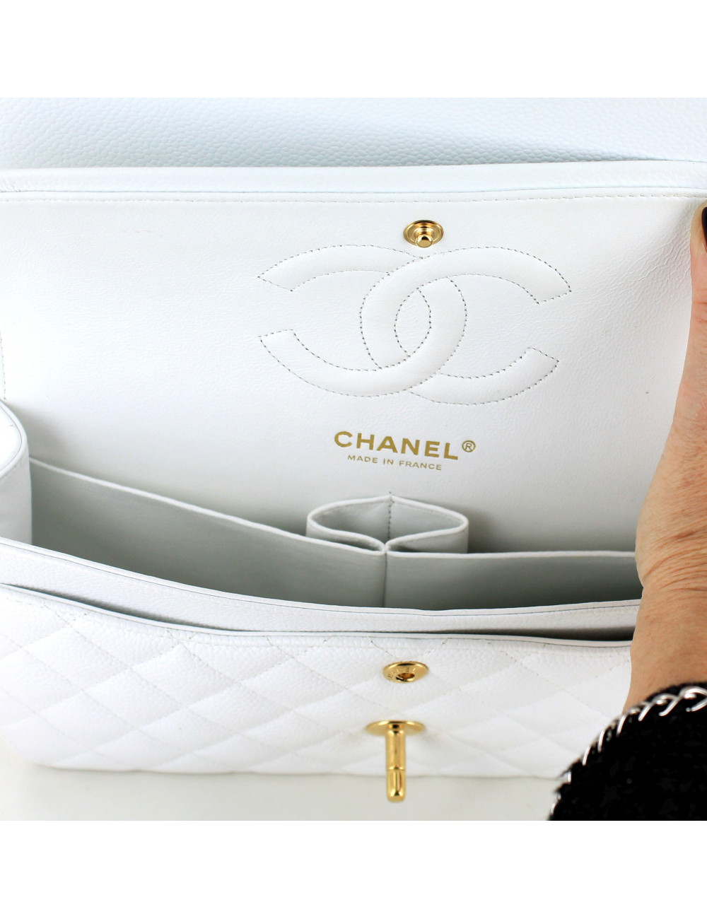 timeless CHANEL veau grainé blanc