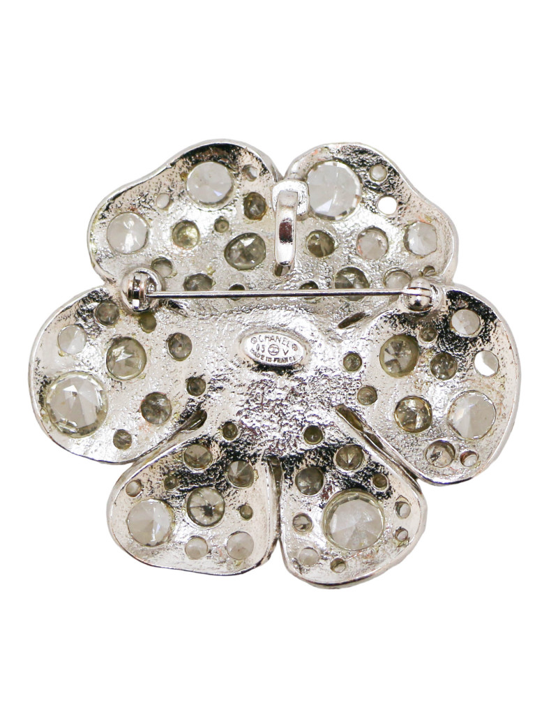 Broche CHANEL camelia pendentif